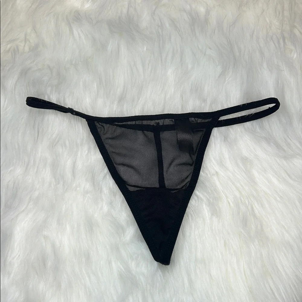 Daisy Fuentes Mesh Thong Panty M